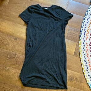 Jcrew black knee length t-shirt dress with breast pocket. Size medium